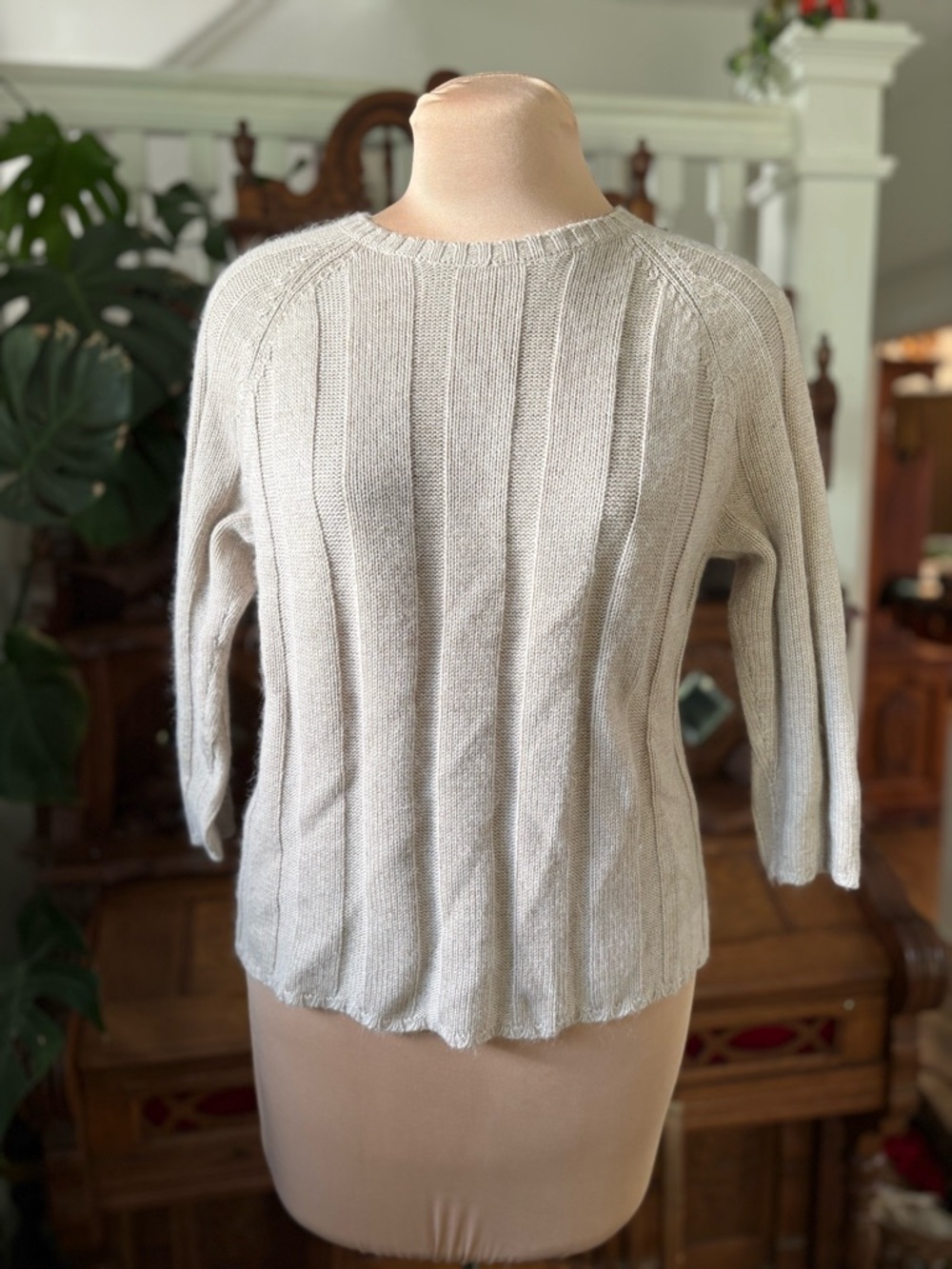 Women's Cream Ribbed Knit Sweater Silk/Angora/Wool/Nylon Blend
